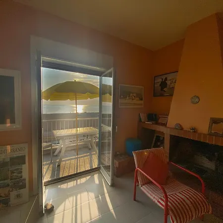 شقة Rainbow Seafront