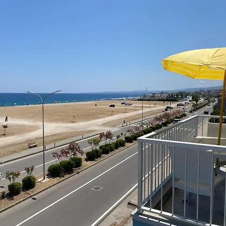 Apartment Rainbow Seafront Marina di Schiavonea