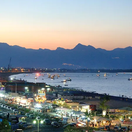 Rainbow Seafront Apartment *