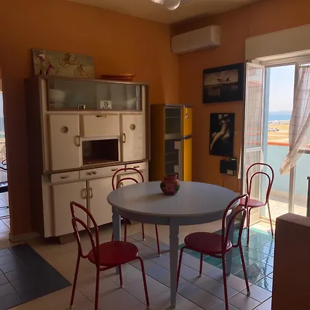 Apartment Rainbow Seafront