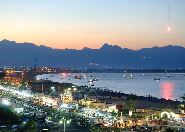 Rainbow Seafront Apartamento *